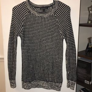 Long sleeve knit sweater